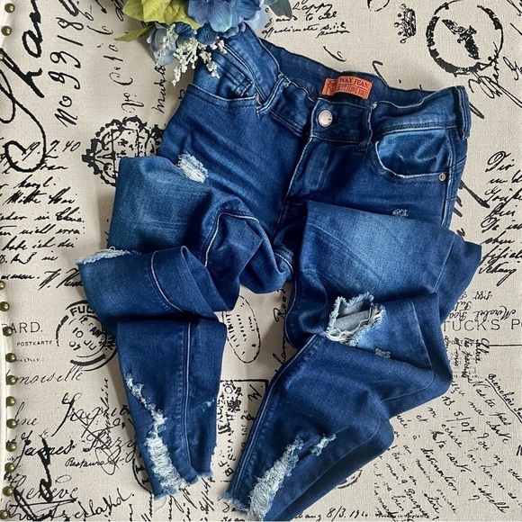 🏷️ 4/$25 Frayed Hem Distressed Skinny Cropped Mid Rise Jeans, Juniors Size 3 - Picture 3 of 7